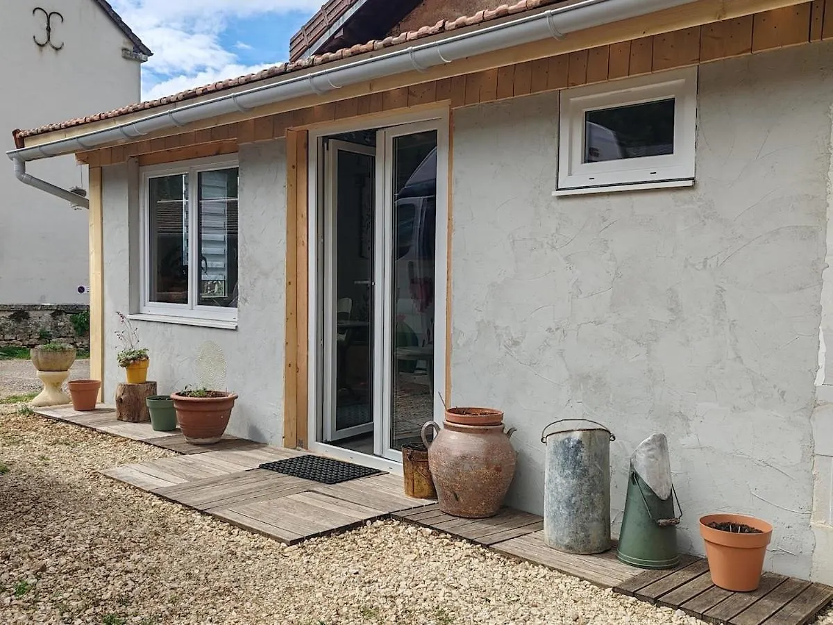 Mon Petit Cocon Jurassien Villa Savignac  Vakantiehuis Savignac (Aveyron)